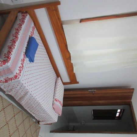 Universo Em Desencanto Hotel เลนโซยส์ ภายนอก รูปภาพ